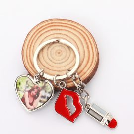 Red Lipstick Metal Keyring Souvenir-Millantech